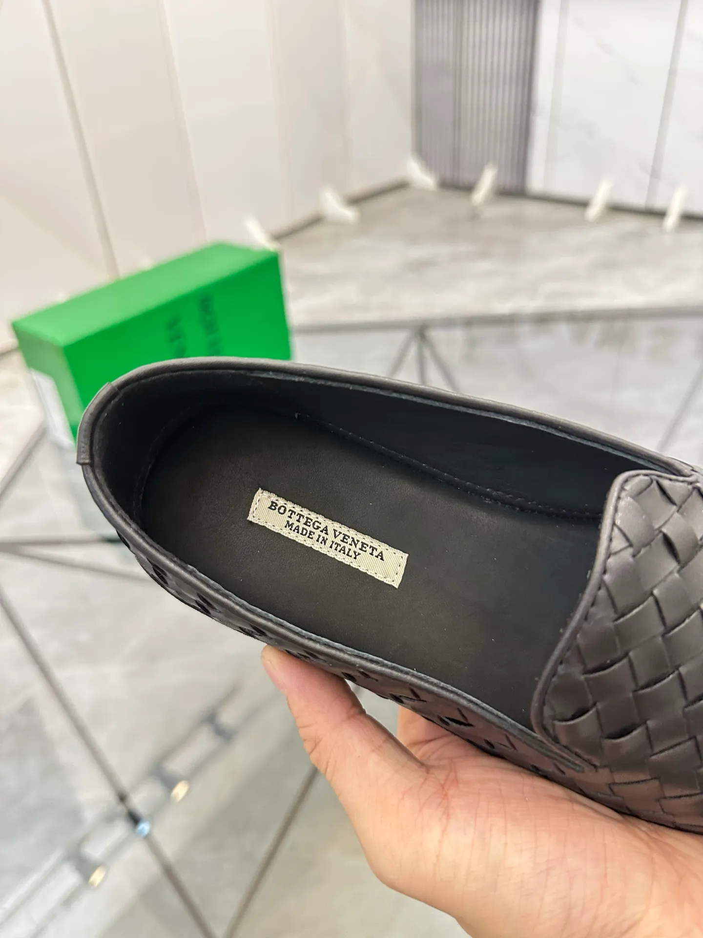 Men's shoes for sale 💰: 💰P460¥ Product trademark: BV* "Botte Venetta*" slip-on shoes, lazy shoes, regular size: 38-44. (Can be customized to 45.) Product materials: imported first-layer woven cowhide leather upper, water-dyed cowhide lining, original outsole. No.: D301